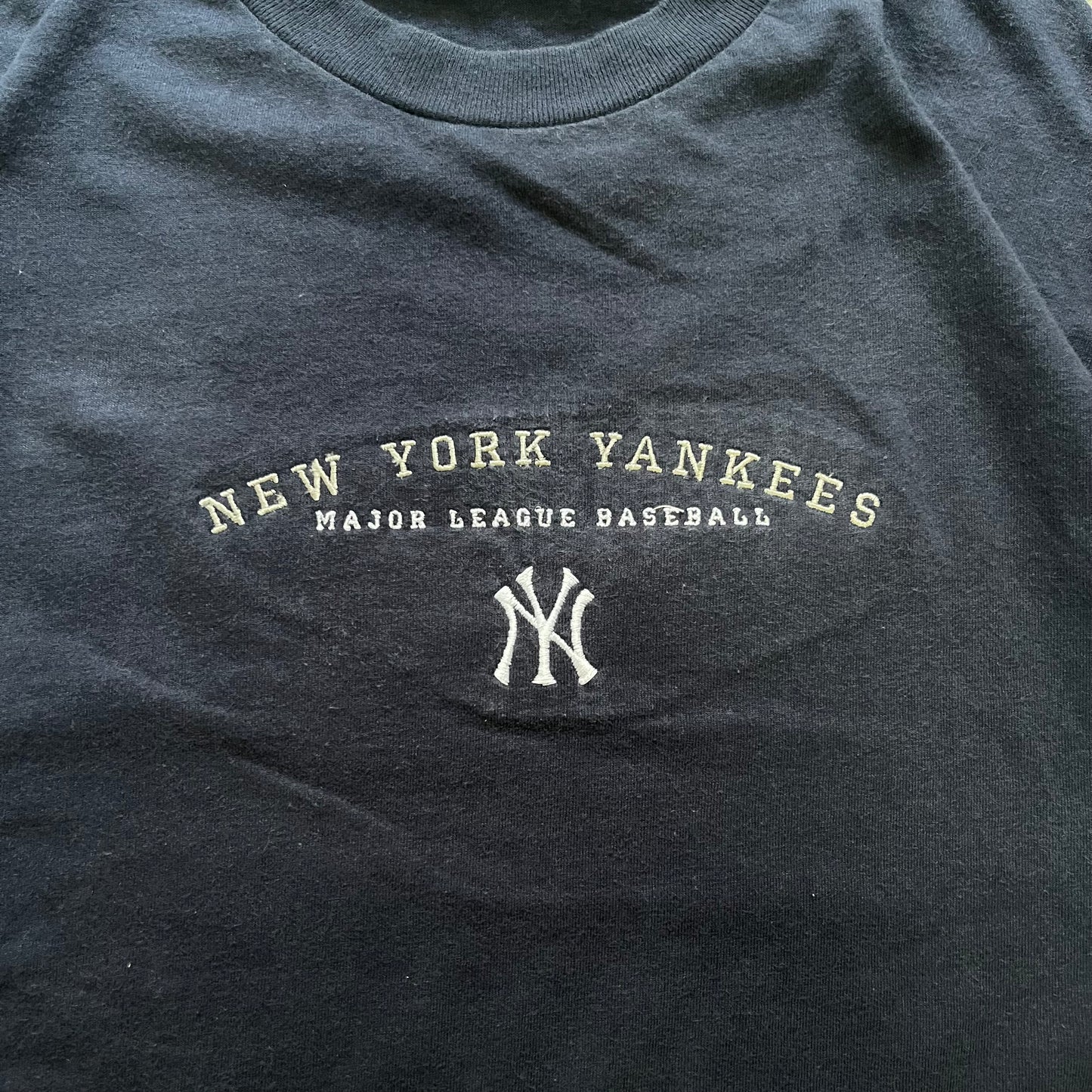 【USED】NY Yankees Embroidered Logo Tee Mexico Made Patch Style