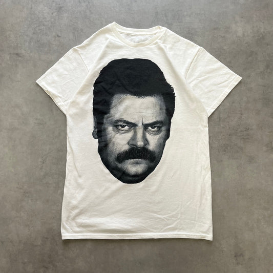 【USED】Parks And Recreation Face Print Tee Character Photo T-Shirt