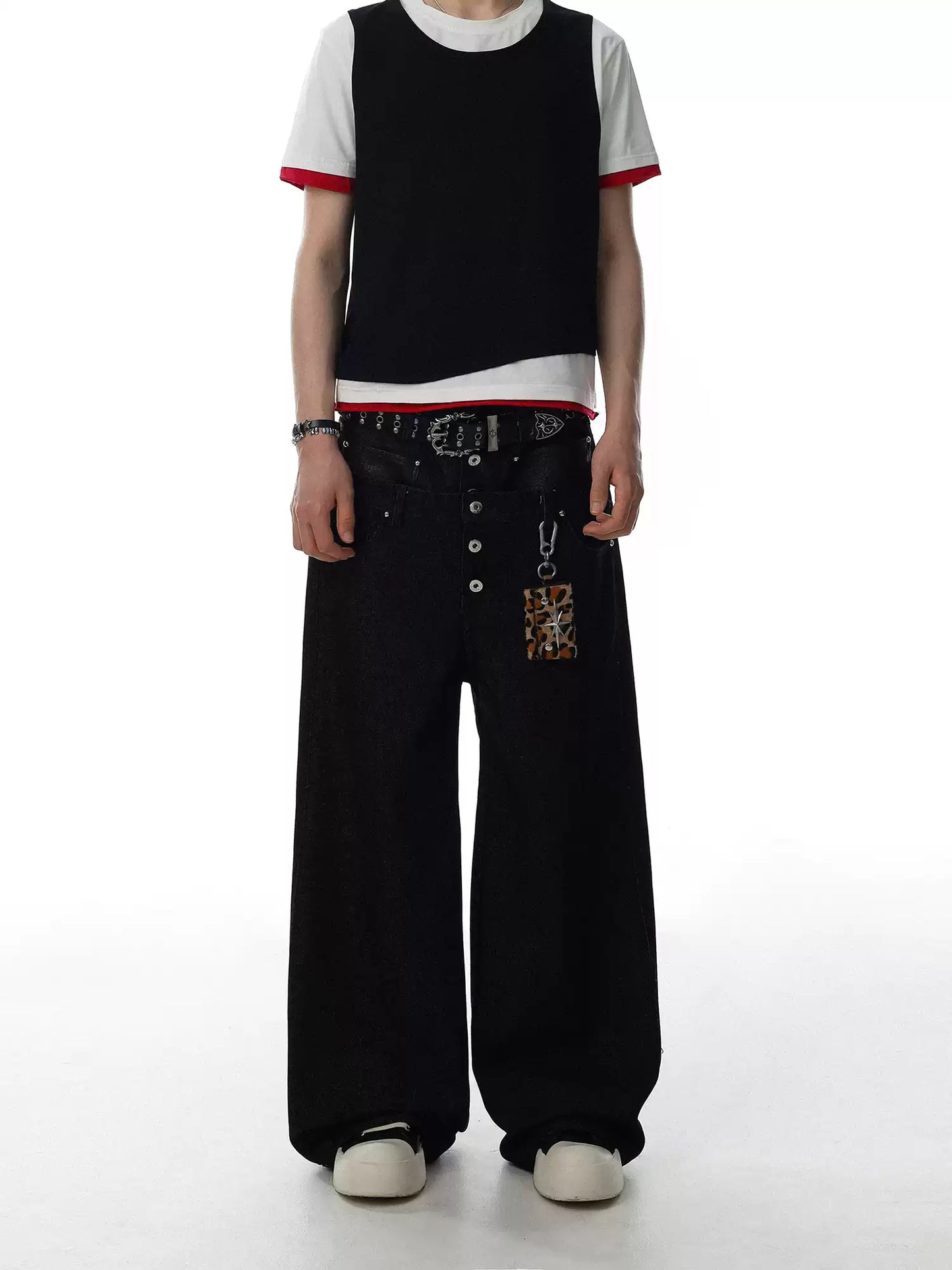 Vintage-Inspired Wide-Leg Denim Pants with Button Detail