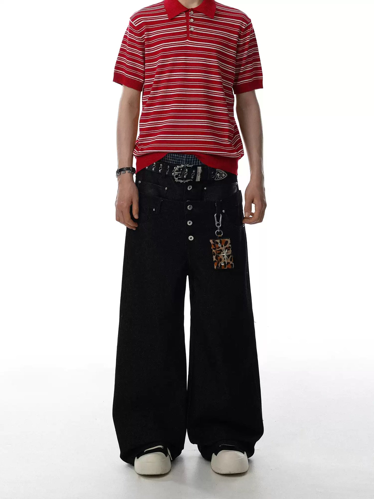 Vintage-Inspired Wide-Leg Denim Pants with Button Detail